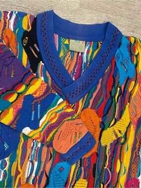 Vintage 90s COOGI Australia 3D Knit V-Neck Sweater L